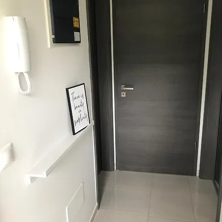 By Apartmán *